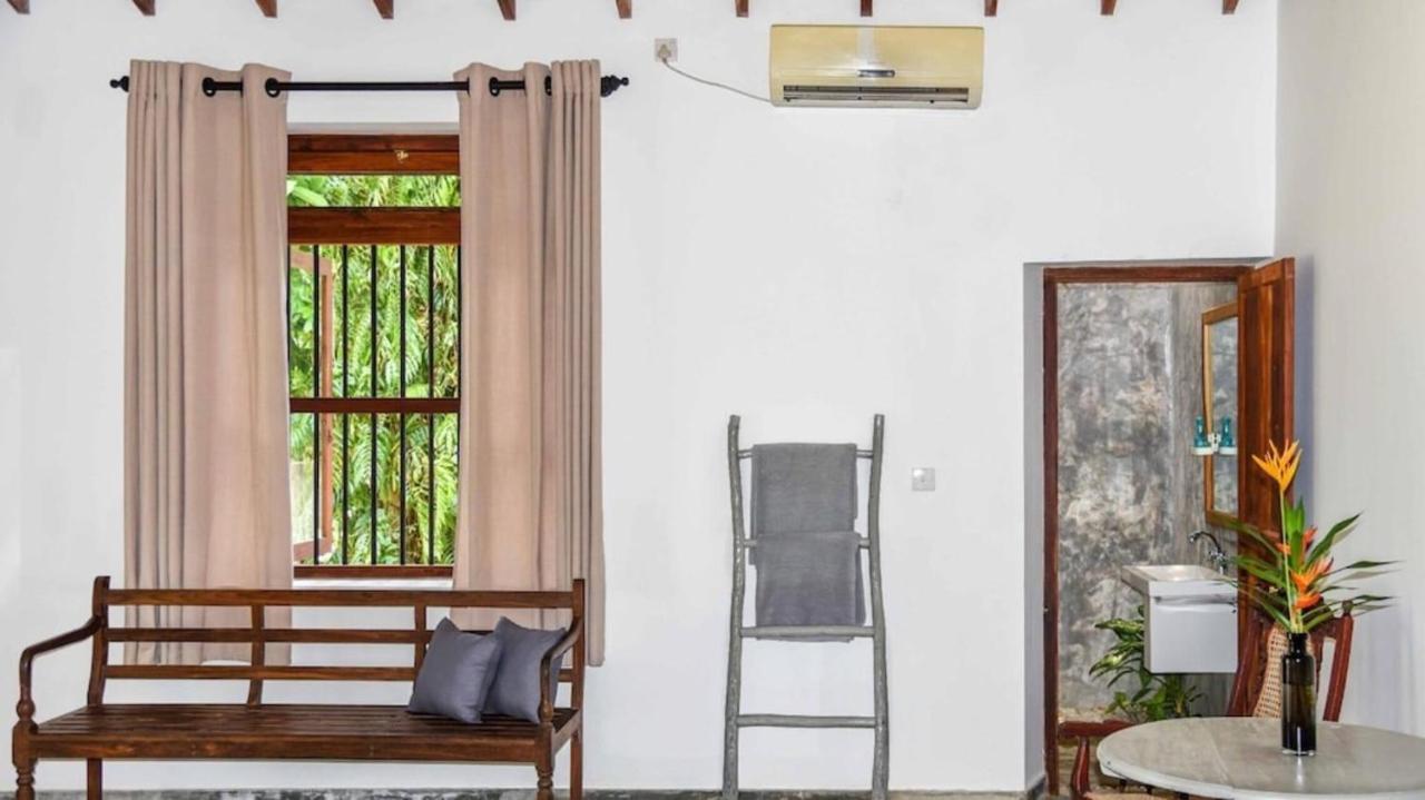 Antique Ceylon Villa Ahangama Bagian luar foto