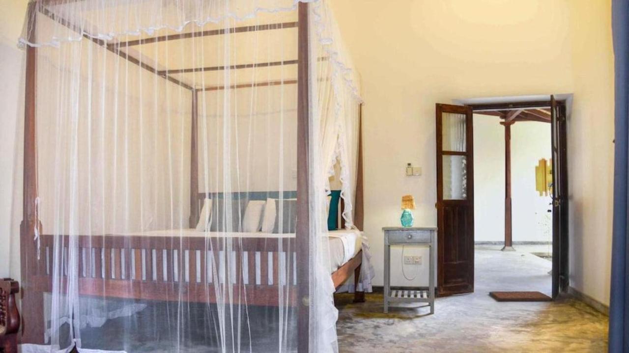 Antique Ceylon Villa Ahangama Bagian luar foto