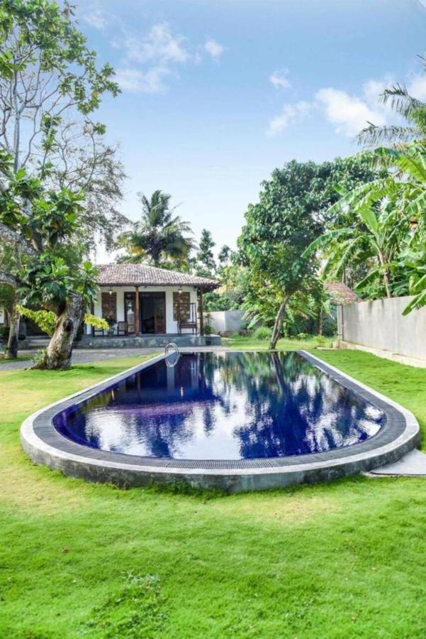 Antique Ceylon Villa Ahangama Bagian luar foto