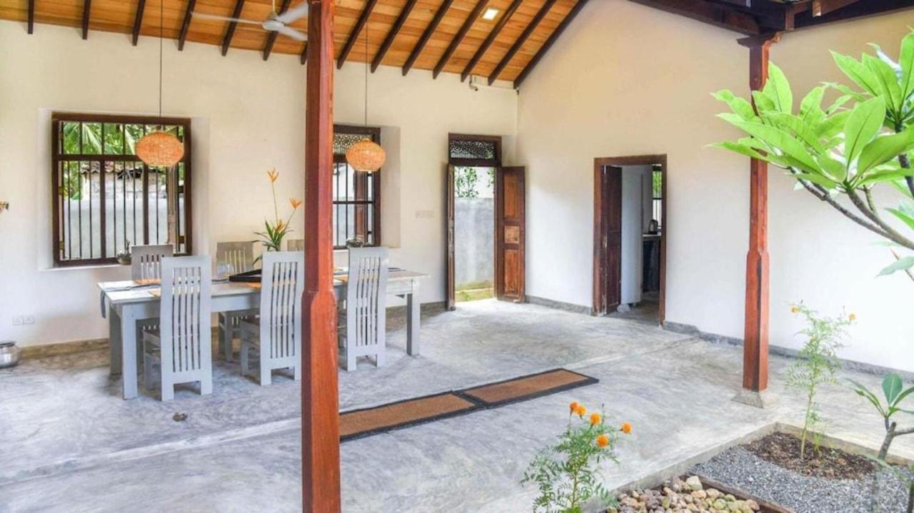 Antique Ceylon Villa Ahangama Bagian luar foto
