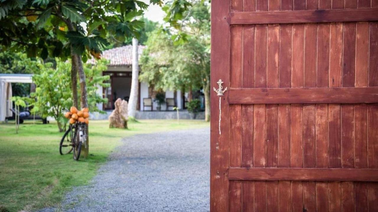 Antique Ceylon Villa Ahangama Bagian luar foto