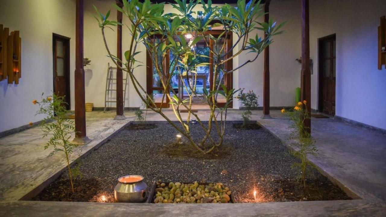 Antique Ceylon Villa Ahangama Bagian luar foto