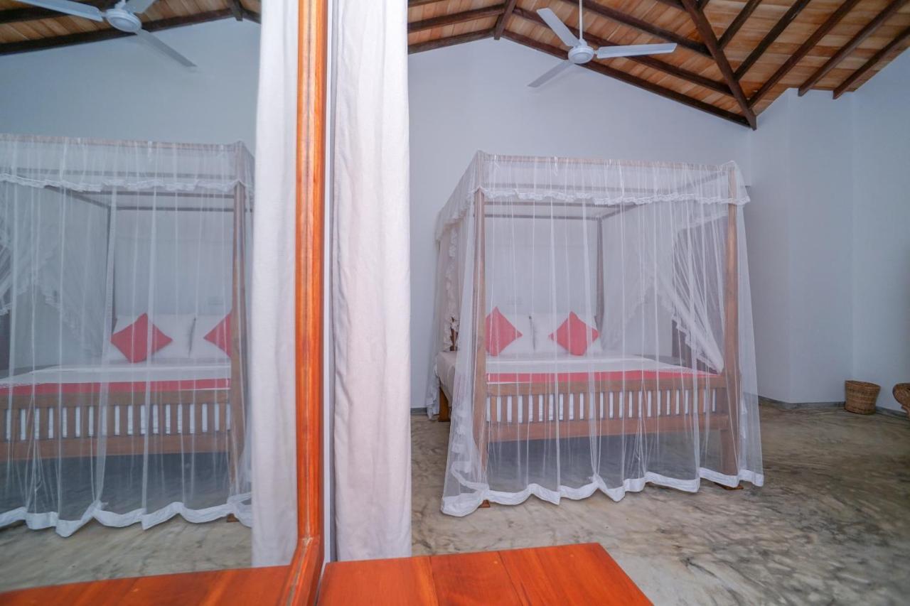Antique Ceylon Villa Ahangama Bagian luar foto